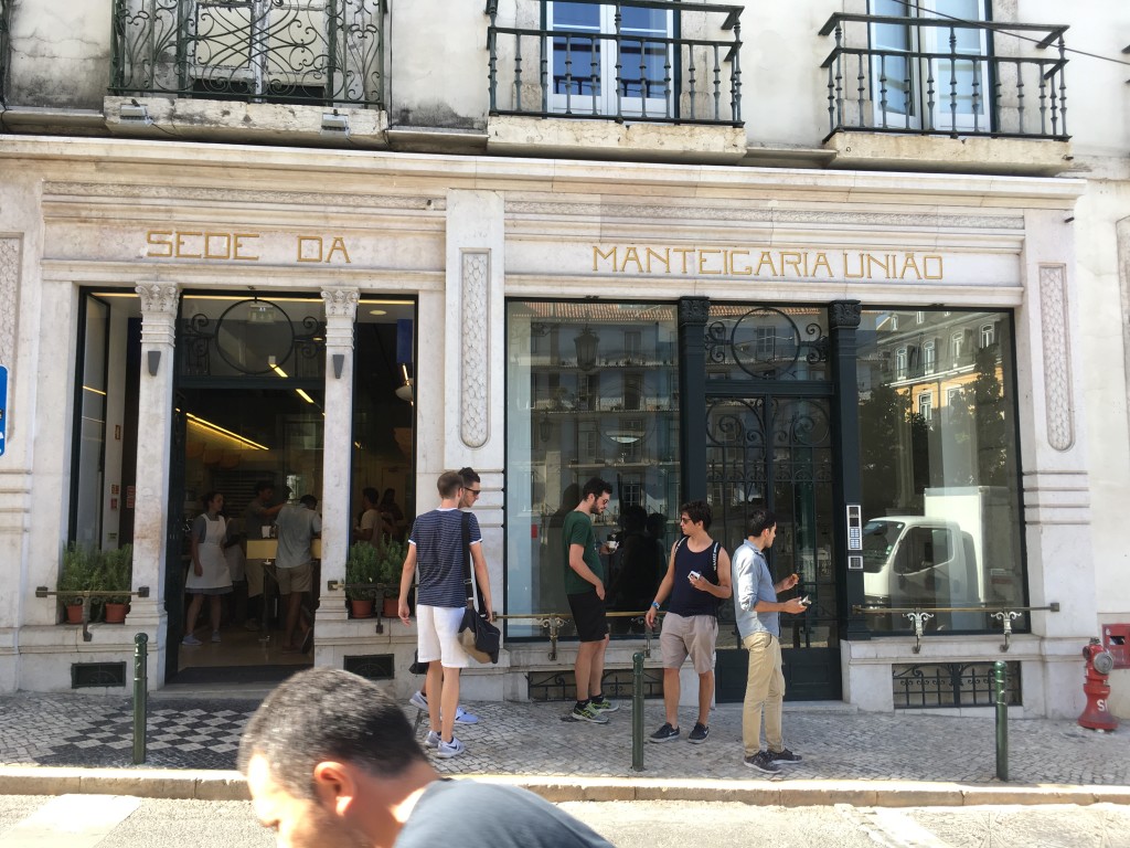MANTEIGARIA, Rua do Loreto 2 (at Praça Luis de Camöes), Bairro Alto, Lisbon, Portugal